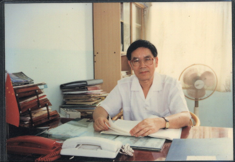 【口述历史】黄建华:桃李芬芳满天下, 弹指四十多少事